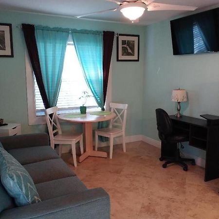 Tampa Bay Beautiful Apartment And Private Jacuzzi מראה חיצוני תמונה