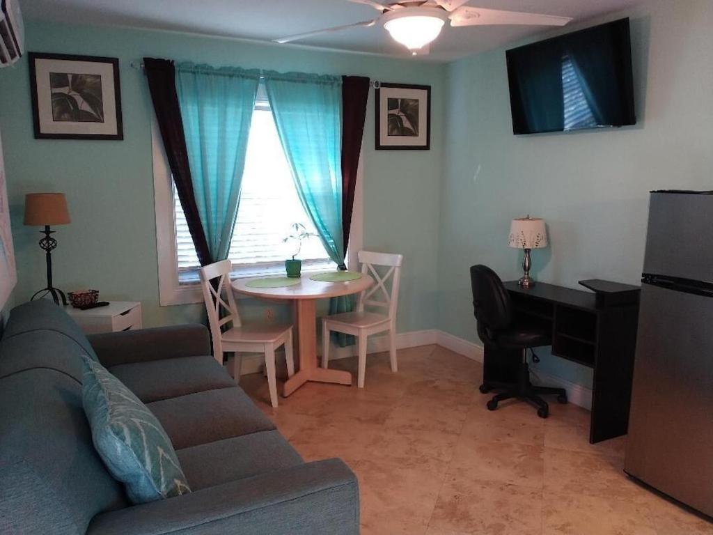Tampa Bay Beautiful Apartment And Private Jacuzzi מראה חיצוני תמונה